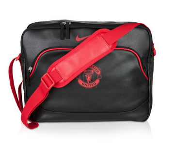 MANCHESTER UNITED - TORBA NA RAMIĘ (NIKE)