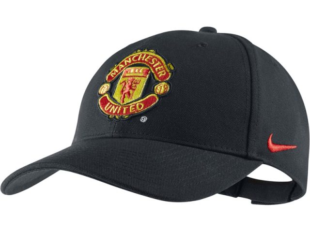 MANCHESTER UNITED - CZAPKA (NIKE)