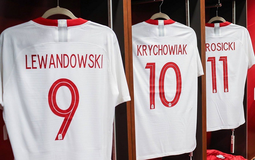 Nadruki na koszulkach reprezentacji Polski